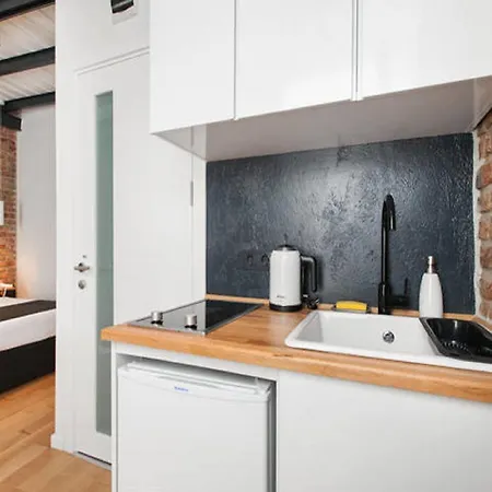 Apartment No 18 Boutique *